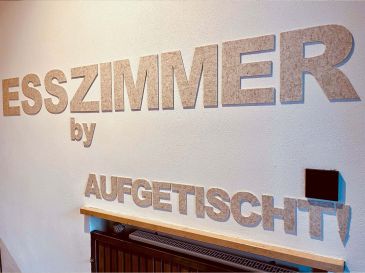 Filz-Buchstaben-selbstklebend-Esszimmer-by-Aufgetischt-02