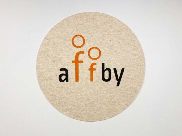 Logo-3D-selbstklebend-aus-Filz-affby