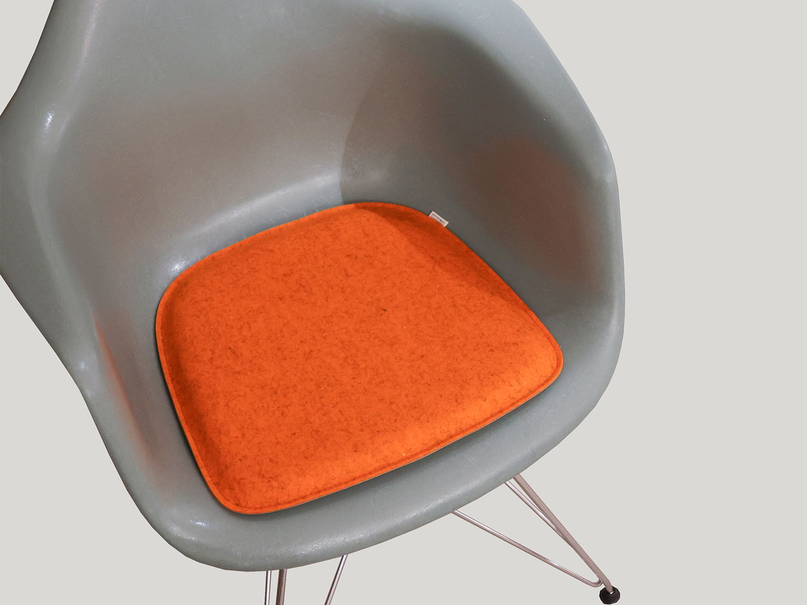 Sitzkissen gepolstert aus Filz passend für Vitra Eames Armchair