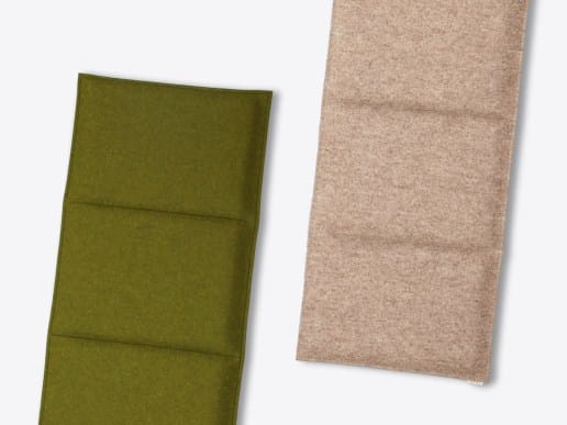 Bankauflage mit Ziernaht Absteppungen aus Filz auf Maß in der Farbe moos und beige