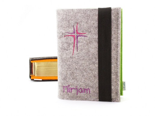 Einband-aus-Filz-Gotteslob-Ev-Gesangbuch-Motiv-Kreuz-zweifarbig-und-Name-02