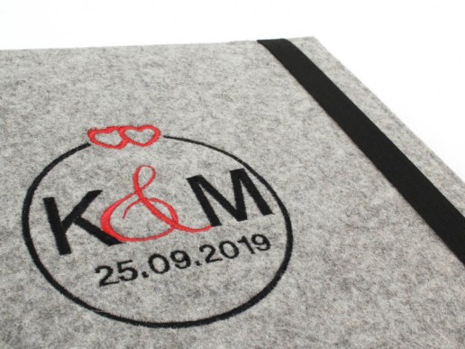 Fotoalbum-Filz-Einband-gestalten-Motiv-Herz-Hochzeit-Name-03