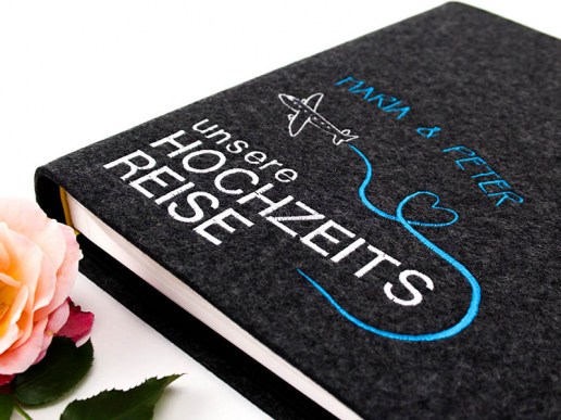 Fotoalbum-zur-Hochzeit-individuell-mit-Name-aus-Filz-Hochzeitsreise