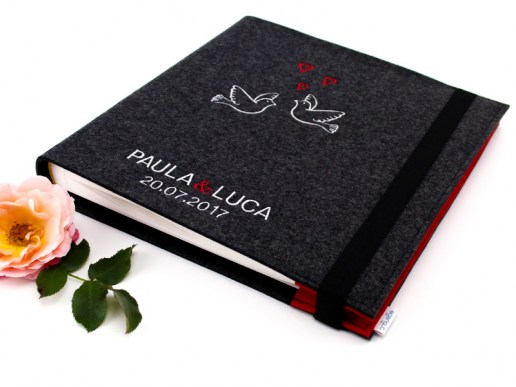 Fotoalbum-zur-Hochzeit-individuell-mit-Name-aus-Filz-verliebte-Tauben