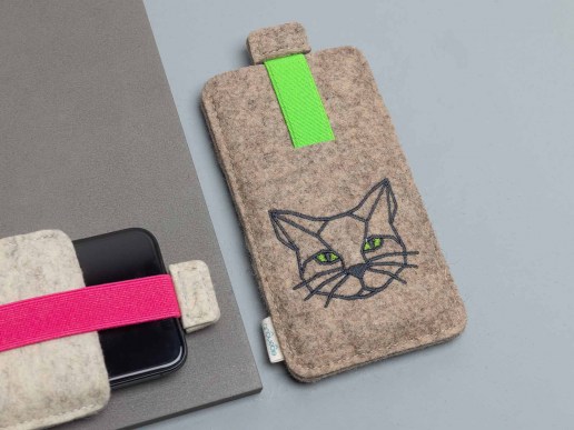 Handytasche-aus-Filz-nach-Mass-Geo-Katze
