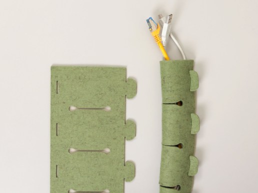 Kabelschlauch-Kanal-aus-Filz-zum-Kabel-verstecken