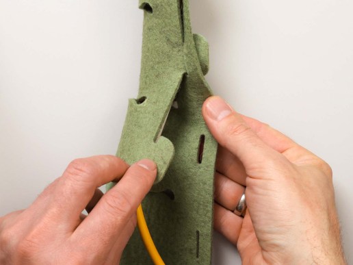Kabelschlauch-aus-Filz-zum-Kabel-verstecken-02