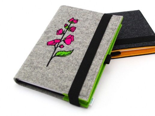 Kalender-Notizbuch-Filz-Einband-individuell-Stockrose-Botanik-02