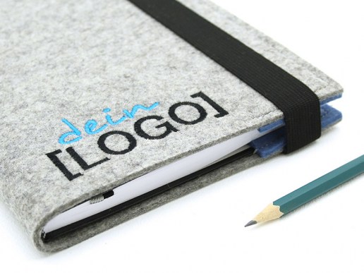 Kalender-Notizbuch-aus-Filz-mit-Logo-017