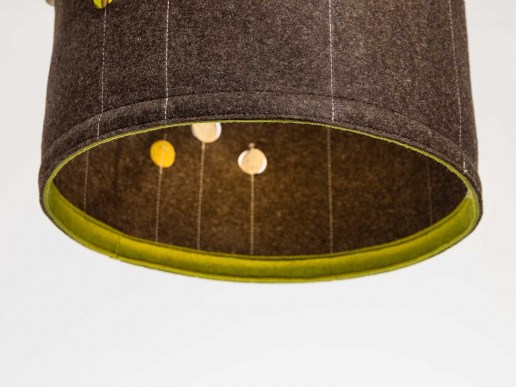 Lampe-aus-Filz-Natur-Wolle-Dots-Blumen-Muster-innen
