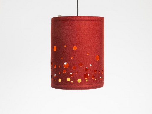 Lampe-aus-Filz-mit-gestanztem-Dots-Muster