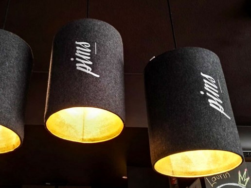 Lampen-aus-Filz-Theke-Bar-Pims9