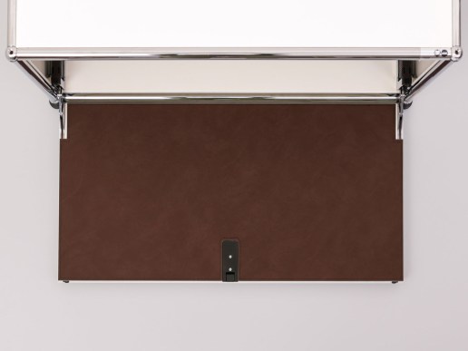 Magnetische-Auflage-aus-recyceltem-Leder-fuer-USM-Haller-Klappe-kastanie