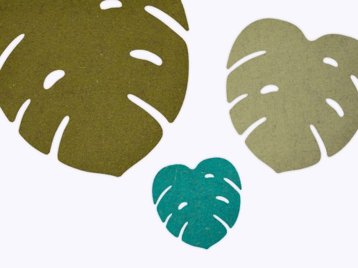 Monstera-aus-Filz-individuelle-Groesse-moos-salbei-lagune