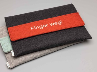 Notebooktasche-aus-Natur-Filz-mit-eigenem-Text