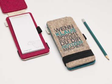 Notizblocketui-aus-Filz-bestickt-mit-Spruch-und-Name