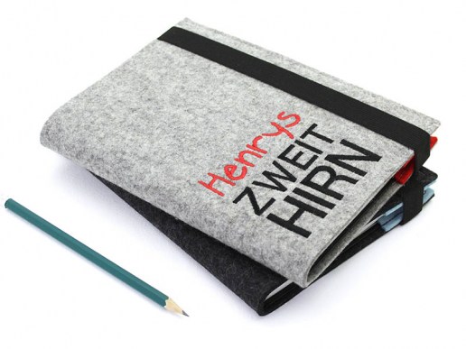 Notizbuch-Filz-Einband-mit-Name-und-Spruch-Zweithirn