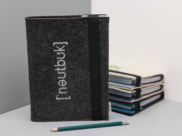Notizbuch mit Filzeinband anthrazit und Bestickung Notebook in Lautschrift