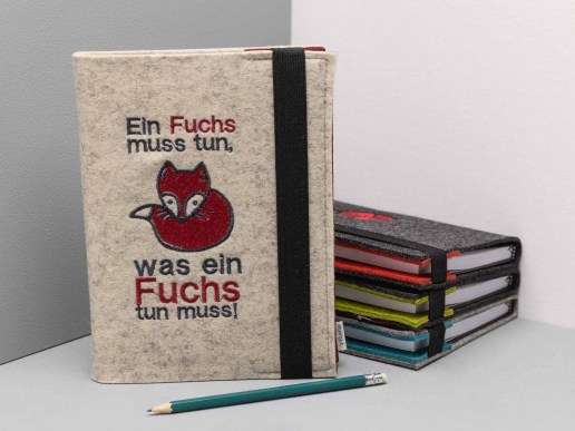 Notizbuch-mit-Filz-Einband-bestickt-Spruch-Fuchs