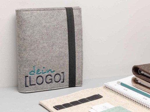 Organizer-aus-Filz-bestickt-mit-deinem-Logo-bestickt