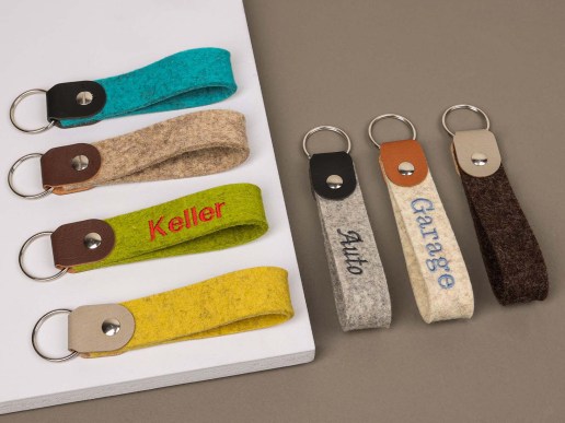 Schlüsselanhänger aus Filz und Leder mit optionalem Wunschtext
