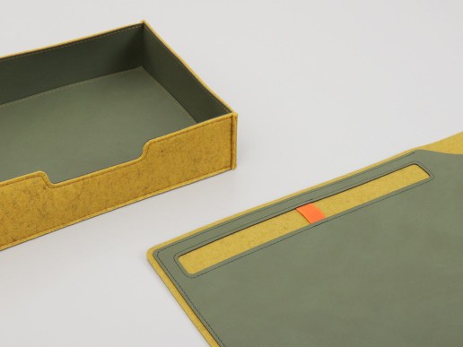 Schreibtischunterlage aus Filz und recyceltem Leder