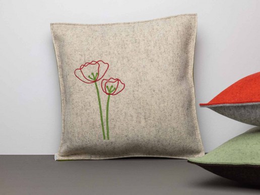 Sofakissen-aus-Natur-Filz-Motiv-Mohn