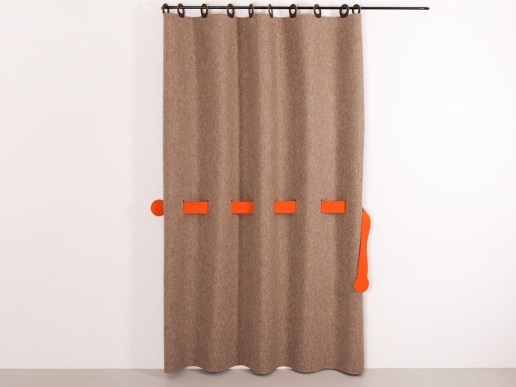 Thermovorhang-aus-Filz-mit-Filzband-zum-Raffen-beige-kuerbis