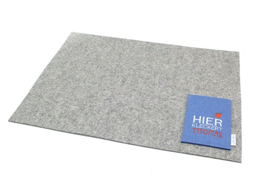 Tischset-aus-Filz-mit-Tasche-hier-kleckst-und-Name-02