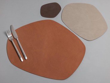 Tischset-recyceltes-Leder-organic-Fuenfeck-organisch-Detail