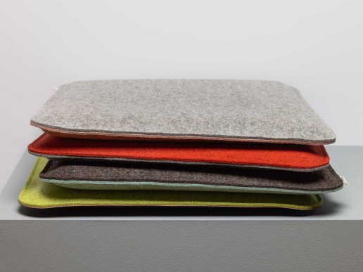 eckige-Sitzkissen-aus-Filz-pure-Natur-mit-abgerundeten-Ecken46