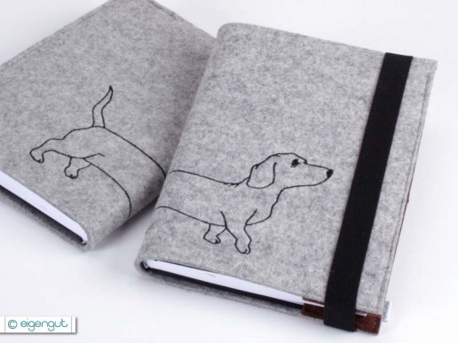 Notizbuch mit Filzeinband grau und Dackel Motiv